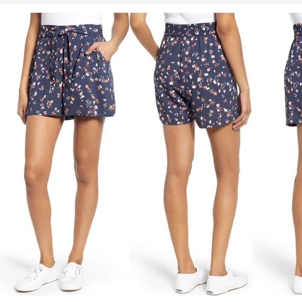 BP Tie Front Floral Shorts